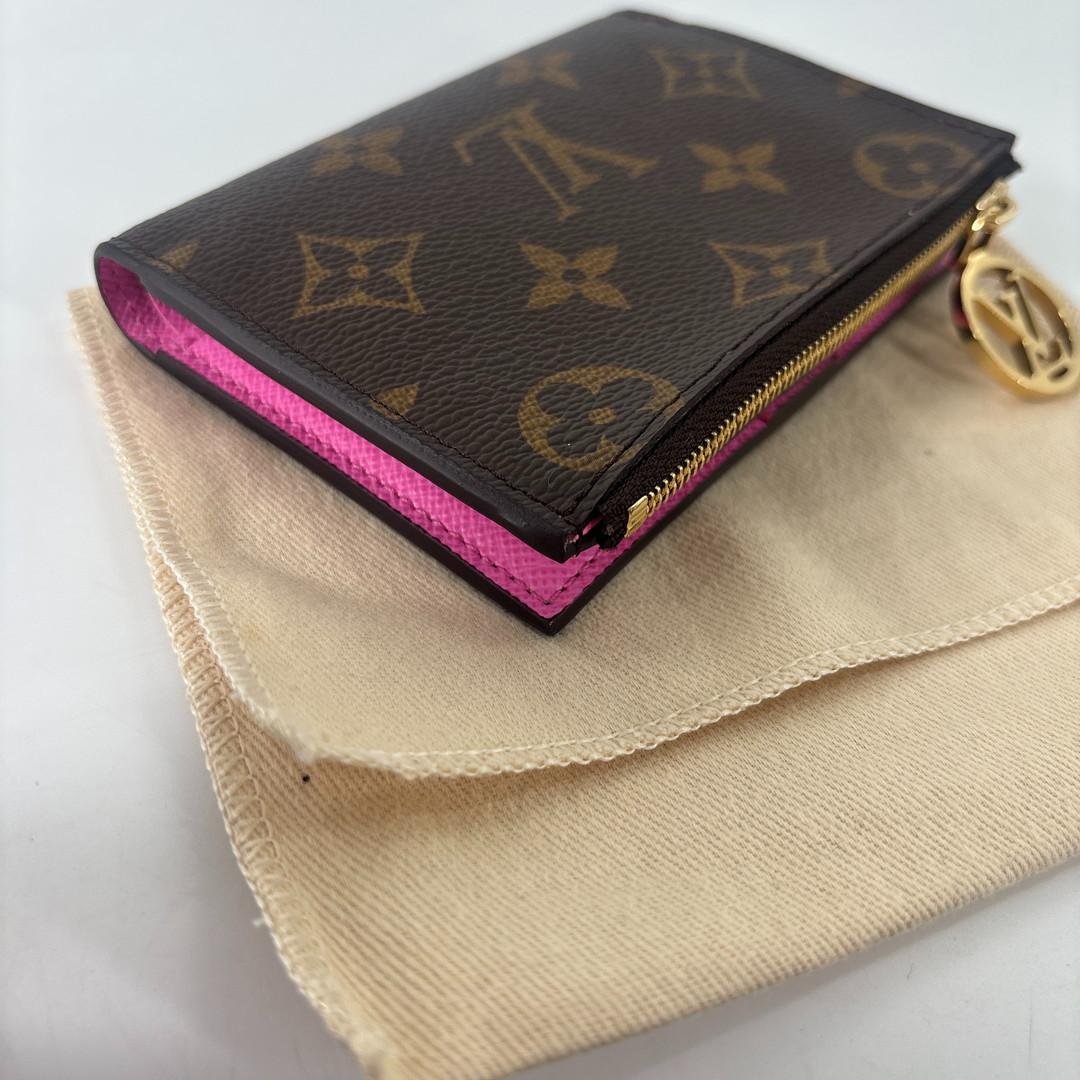 Louis Vuitton Monogram Portefeuille Lisa Bifold Wallet — view 6