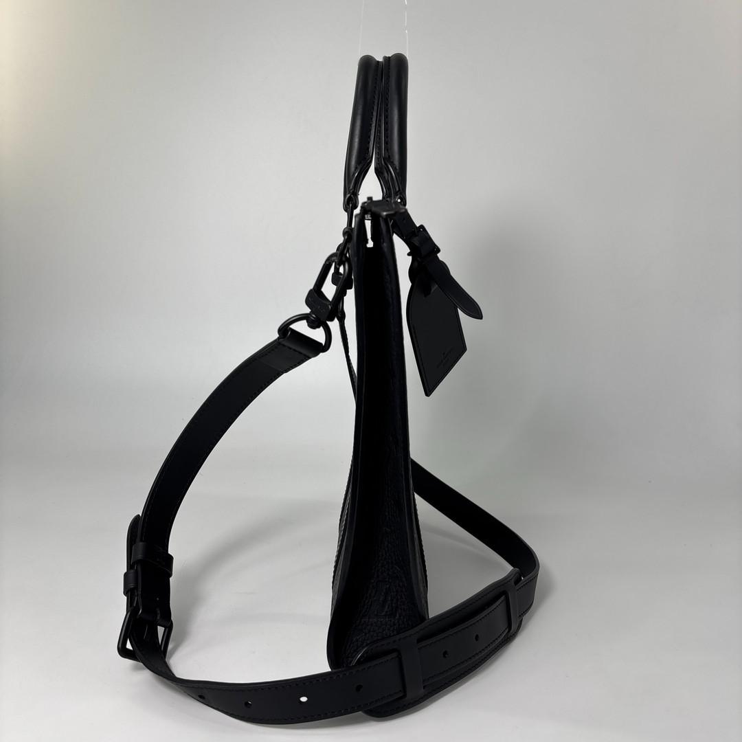 Louis Vuitton Taurillon Monogram Sac Plat Cross Tote Bag — view 4