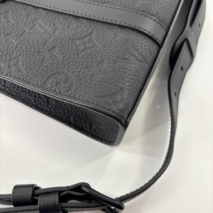 Louis Vuitton Taurillon Monogram Sac Plat Cross Tote Bag — view 8