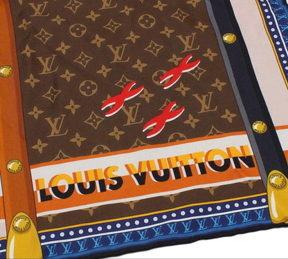 Louis Vuitton New Carre 45 Trunk in Love Silk Scarf — view 4