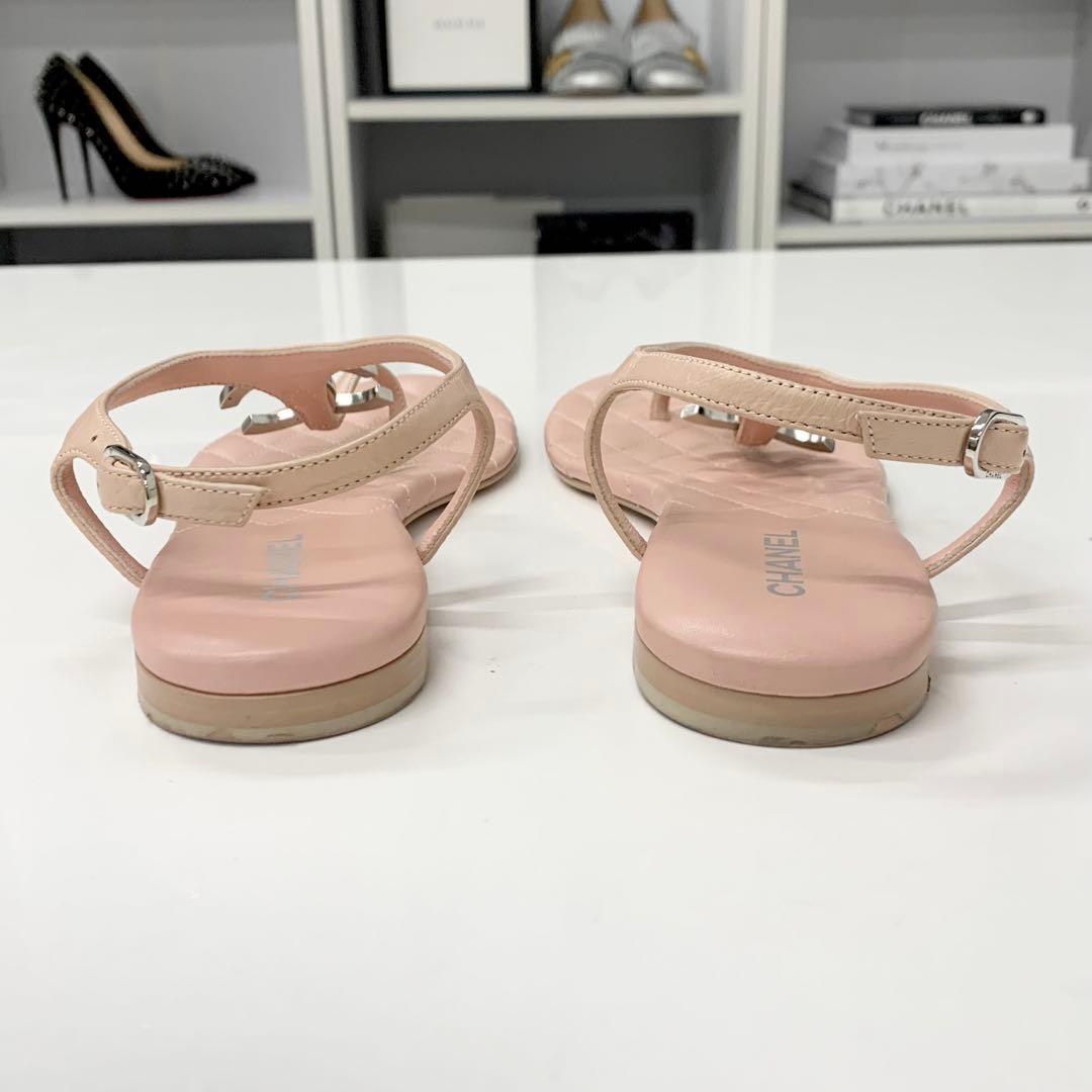 Chanel CC Logo Quilted Leather Thong Sandals Pink — view 5