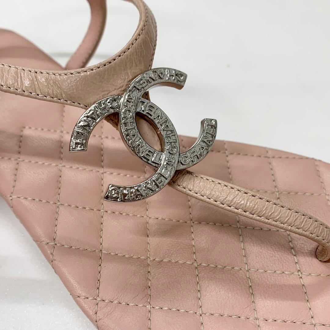 Chanel CC Logo Quilted Leather Thong Sandals Pink — view 9
