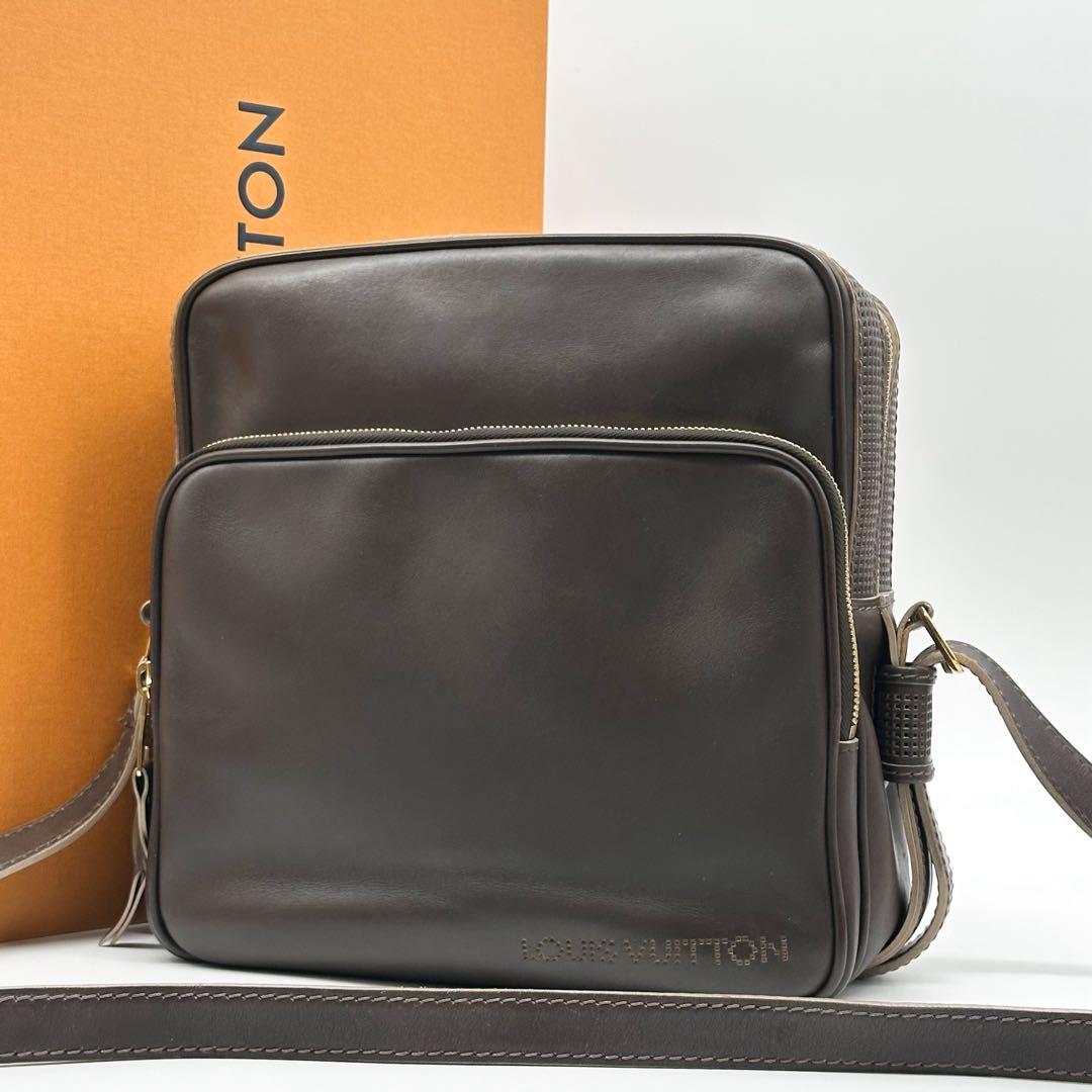 Louis Vuitton Trotteur GM Cuir Bequia Shoulder — view 2