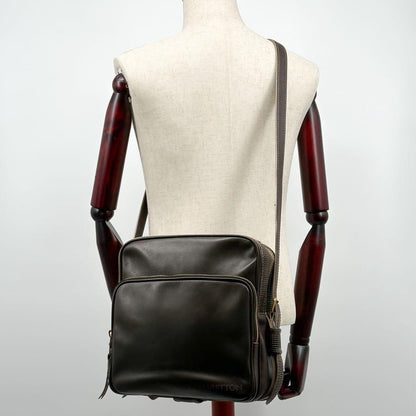 Louis Vuitton Trotteur GM Cuir Bequia Shoulder — view 5
