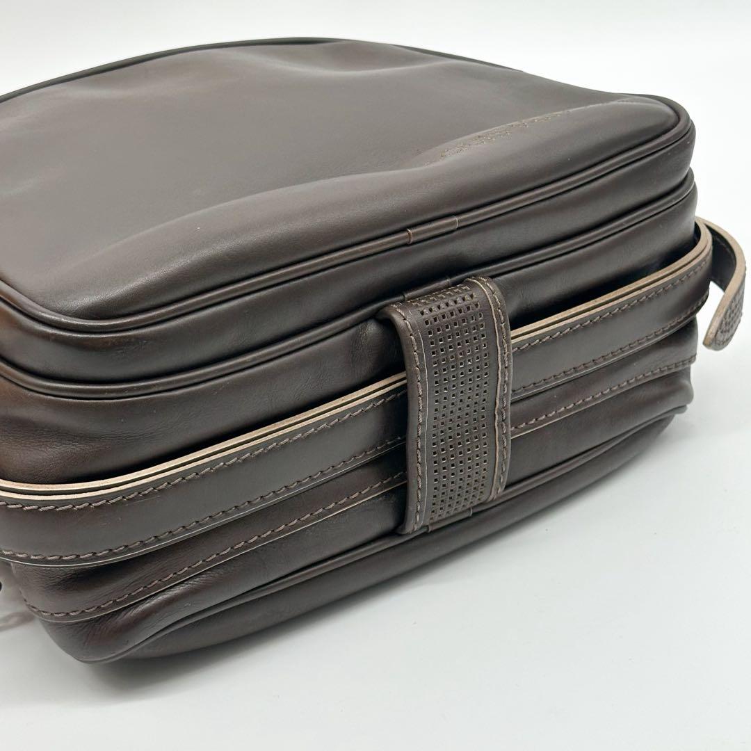 Louis Vuitton Trotteur GM Cuir Bequia Shoulder — view 7