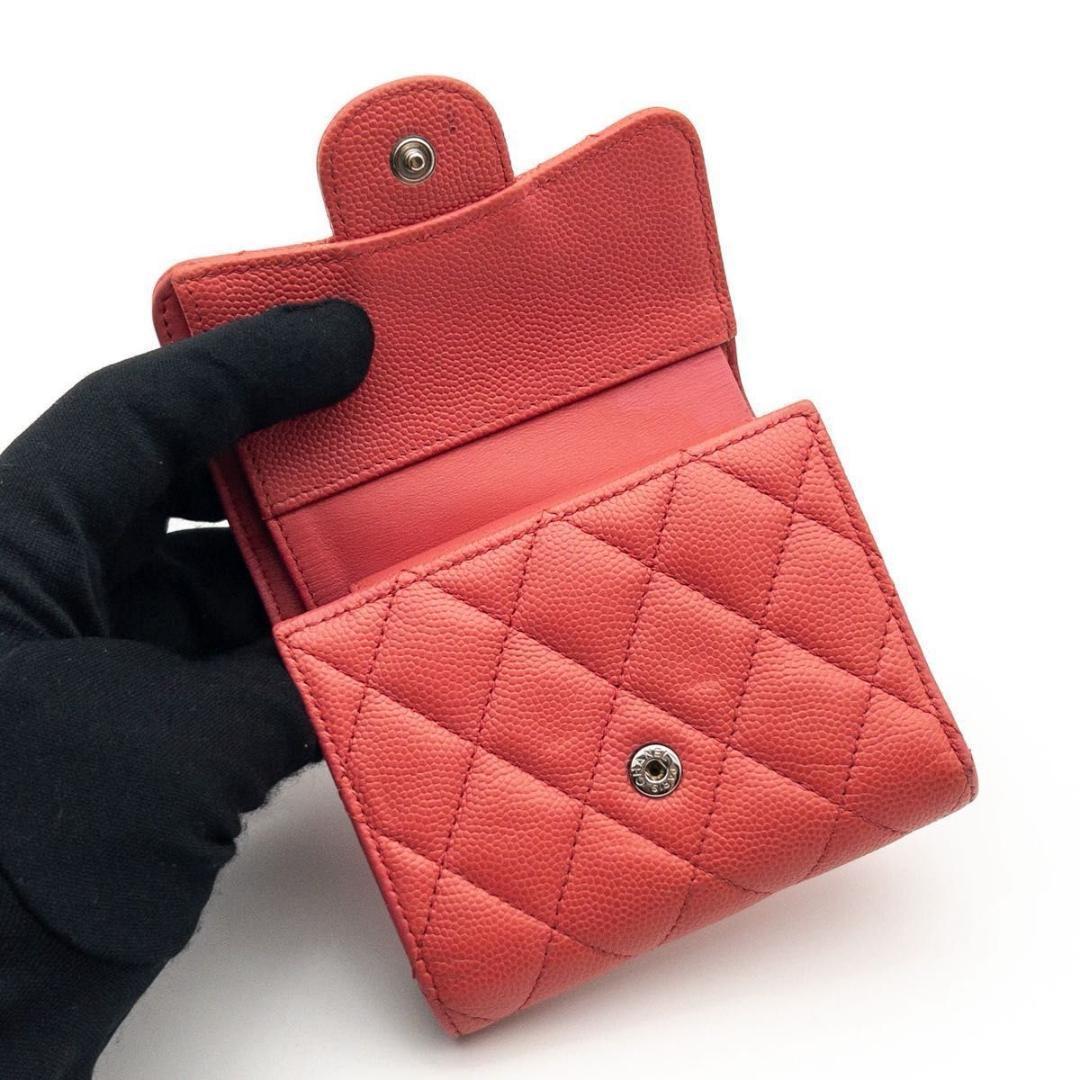 Chanel Timeless Classic Trifold Wallet Caviar Leather — view 2