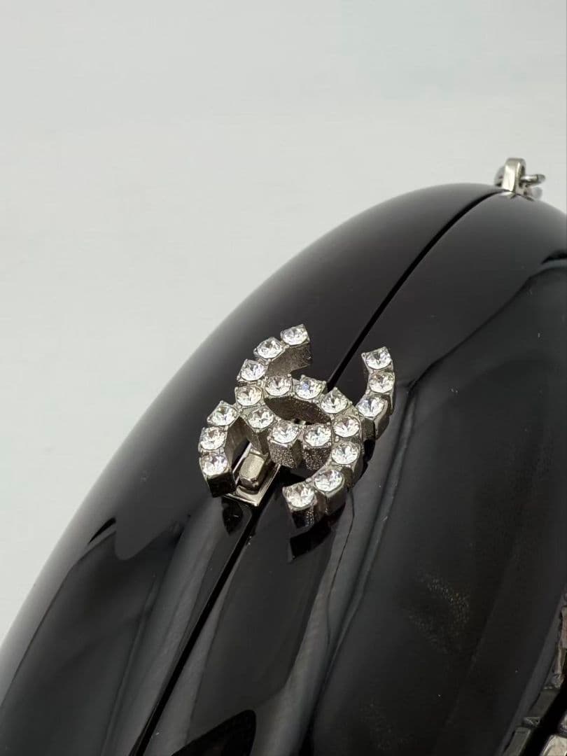 Chanel Acrylic Oval Chain Bag — view 5