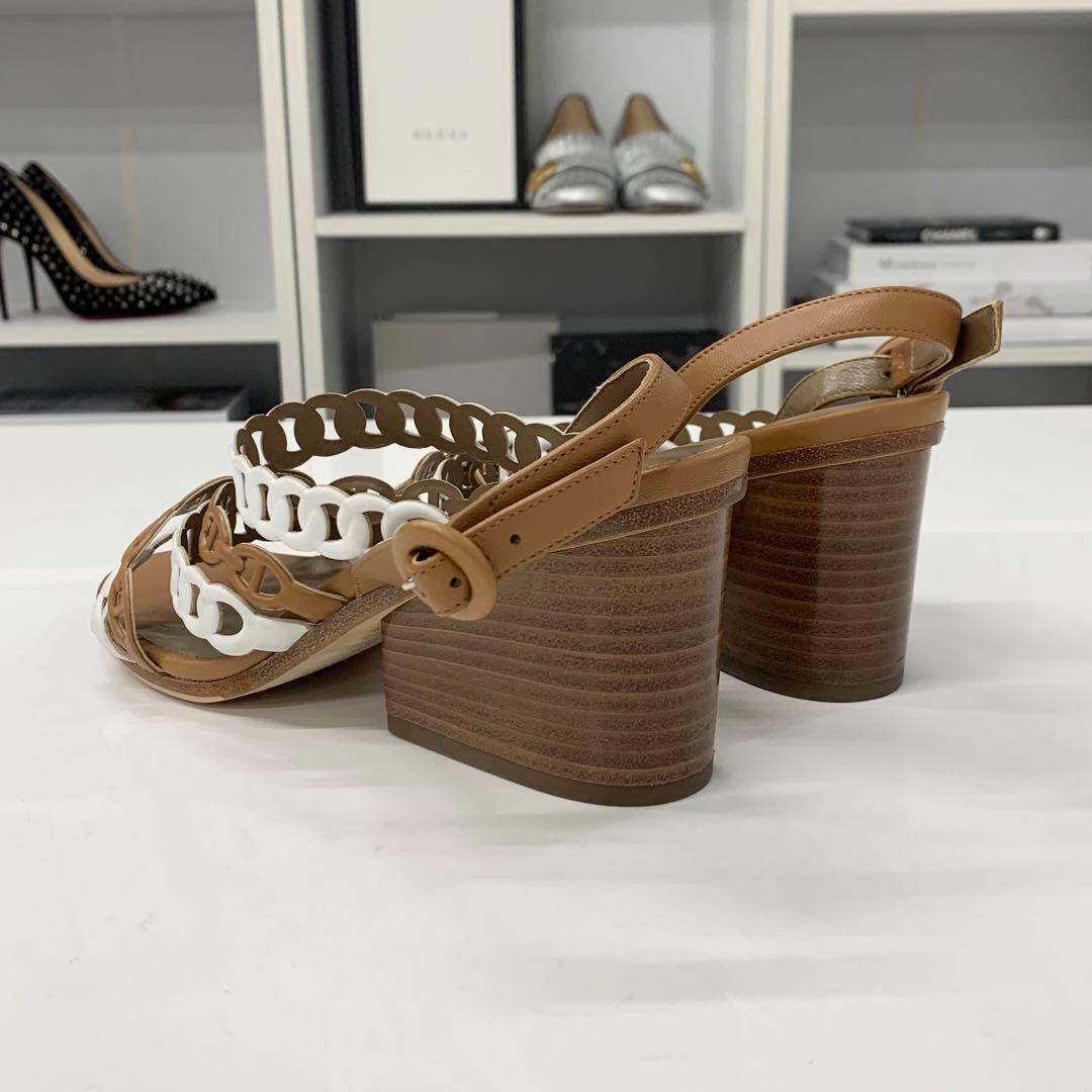 Hermes Romanza Leather Chaine D'ancre Strap Sandals Brown — view 5