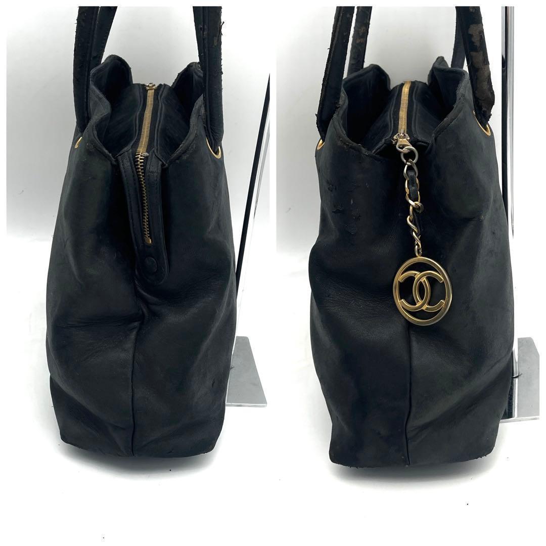 Chanel Lambskin CC Logo Tote Black Jumbo — view 5