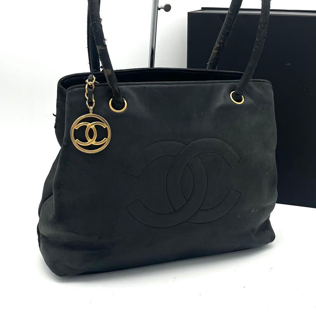 Chanel Lambskin CC Logo Tote Black Jumbo — view 9