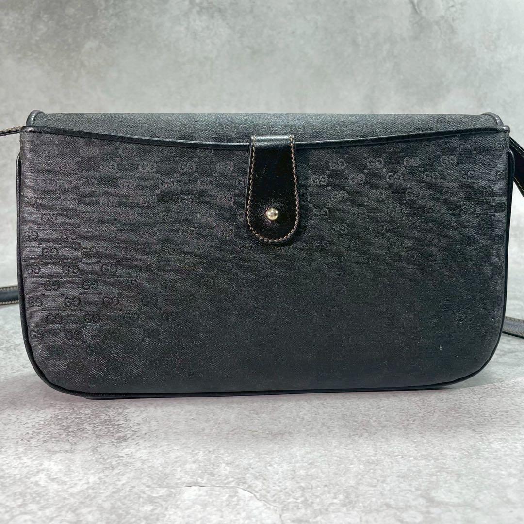 Gucci GG Shoulder Bag Black Leather Gold — view 3