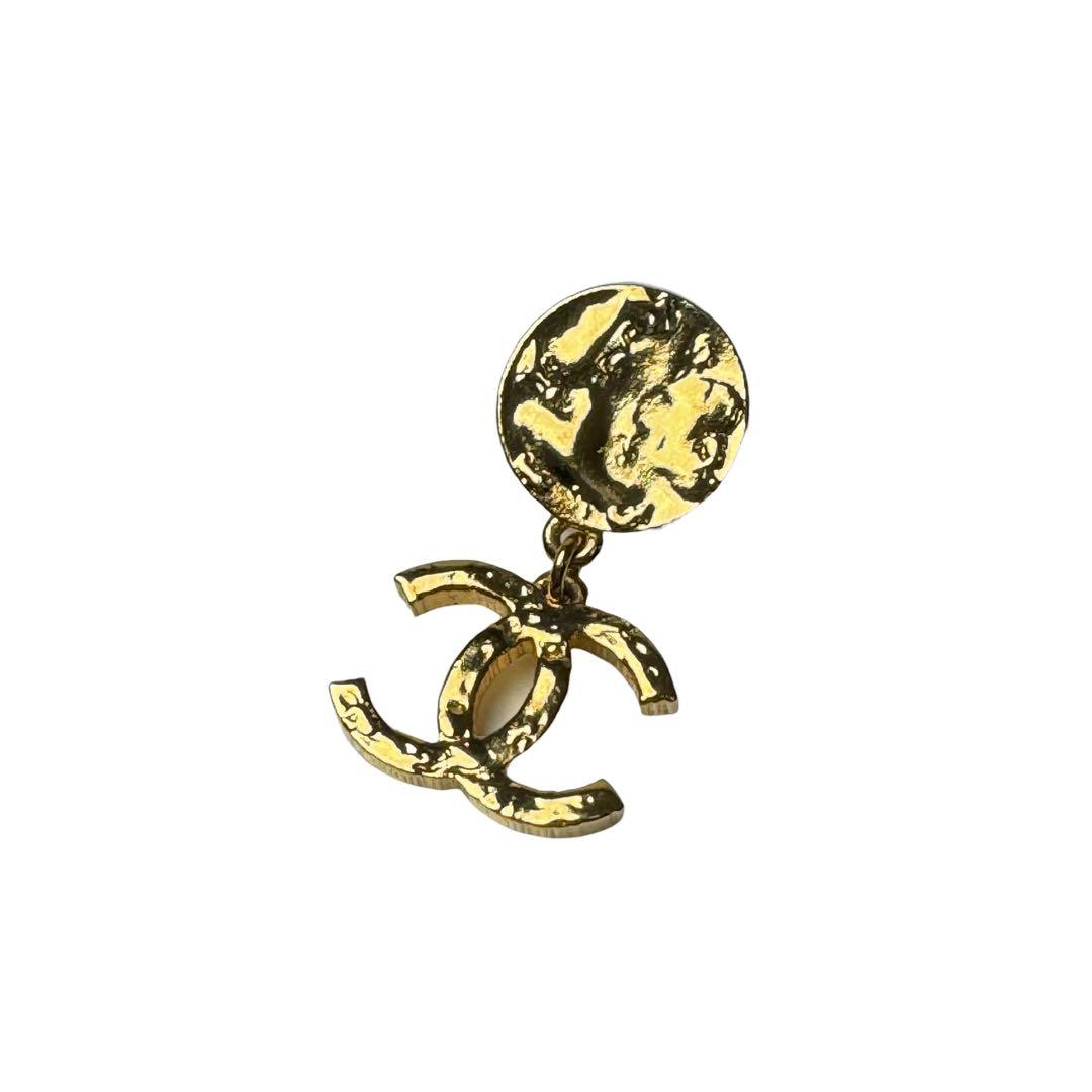 Chanel CC Logo Earrings Single