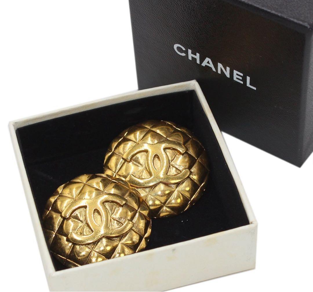 Chanel Coco Mark Matelasse Pattern Round Earrings