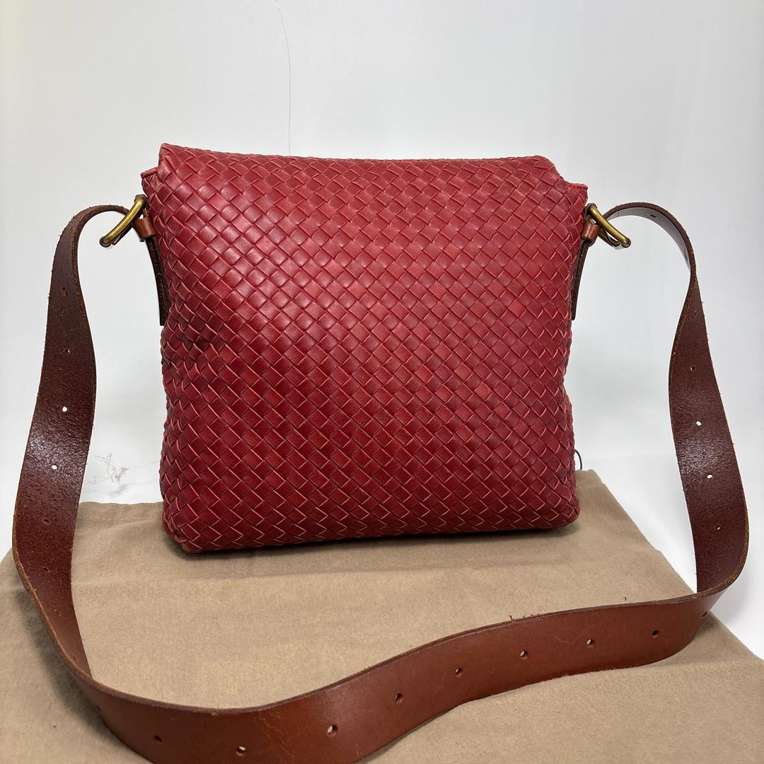 Bottega Veneta Intrecciato Shoulder Bag — view 4