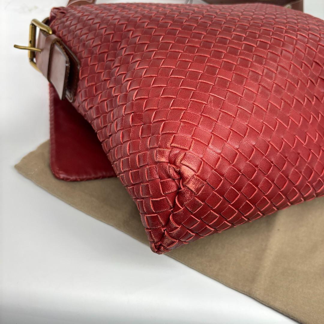 Bottega Veneta Intrecciato Shoulder Bag — view 8