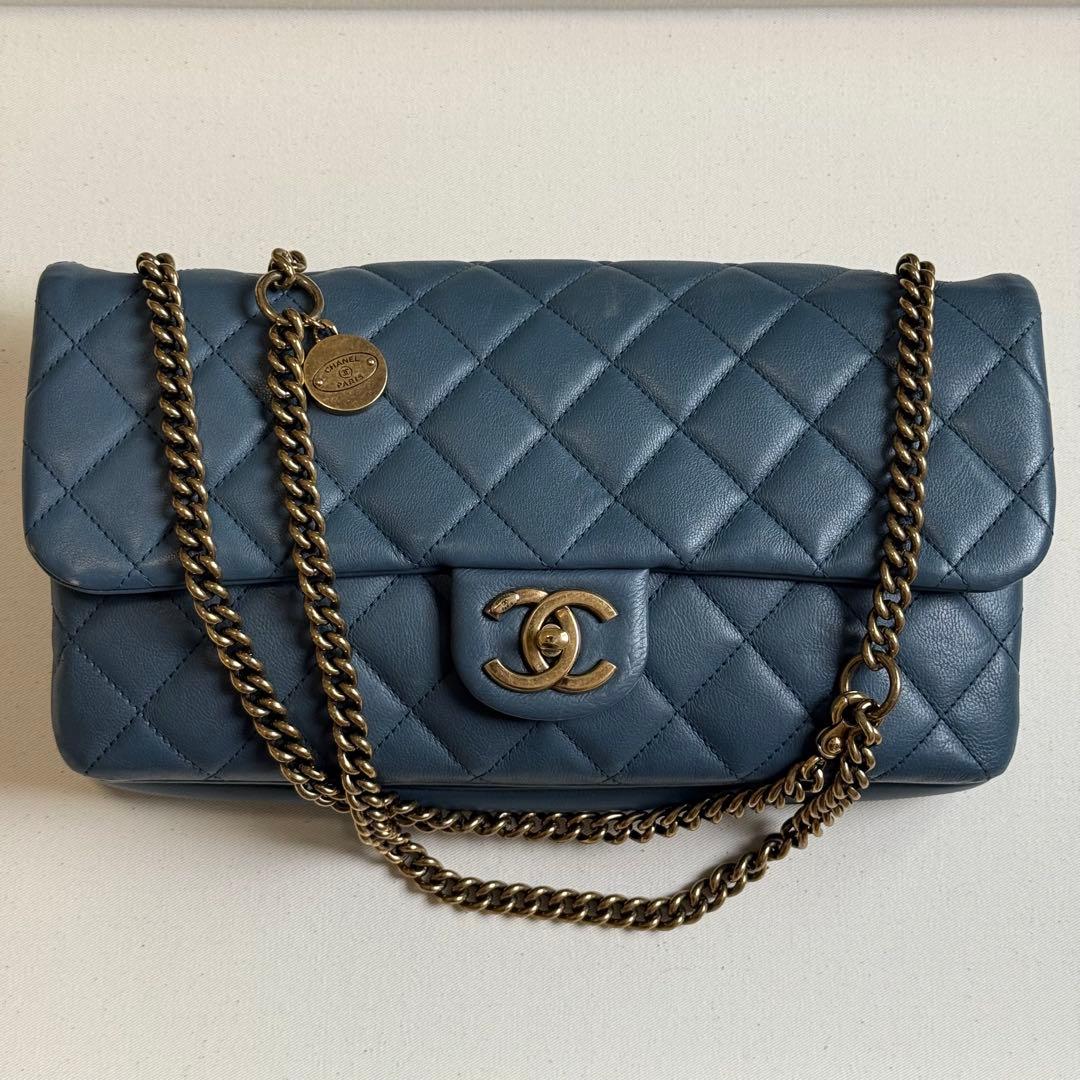 Chanel Quilted Chain Shoulder Bag
