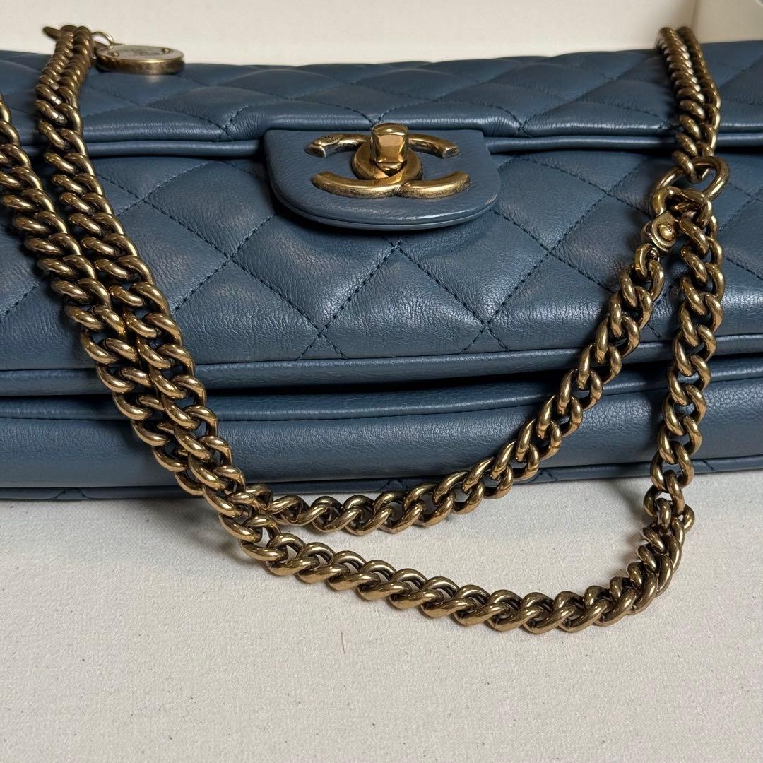 Chanel Quilted Chain Shoulder Bag — view 5