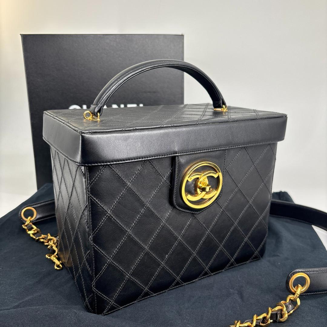 Ultra Chanel CC Bicolore Vanity Shoulder Bag Handbag
