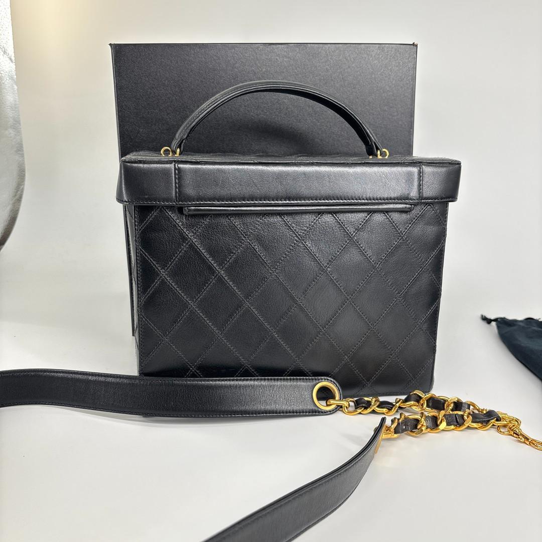 Ultra Chanel CC Bicolore Vanity Shoulder Bag Handbag