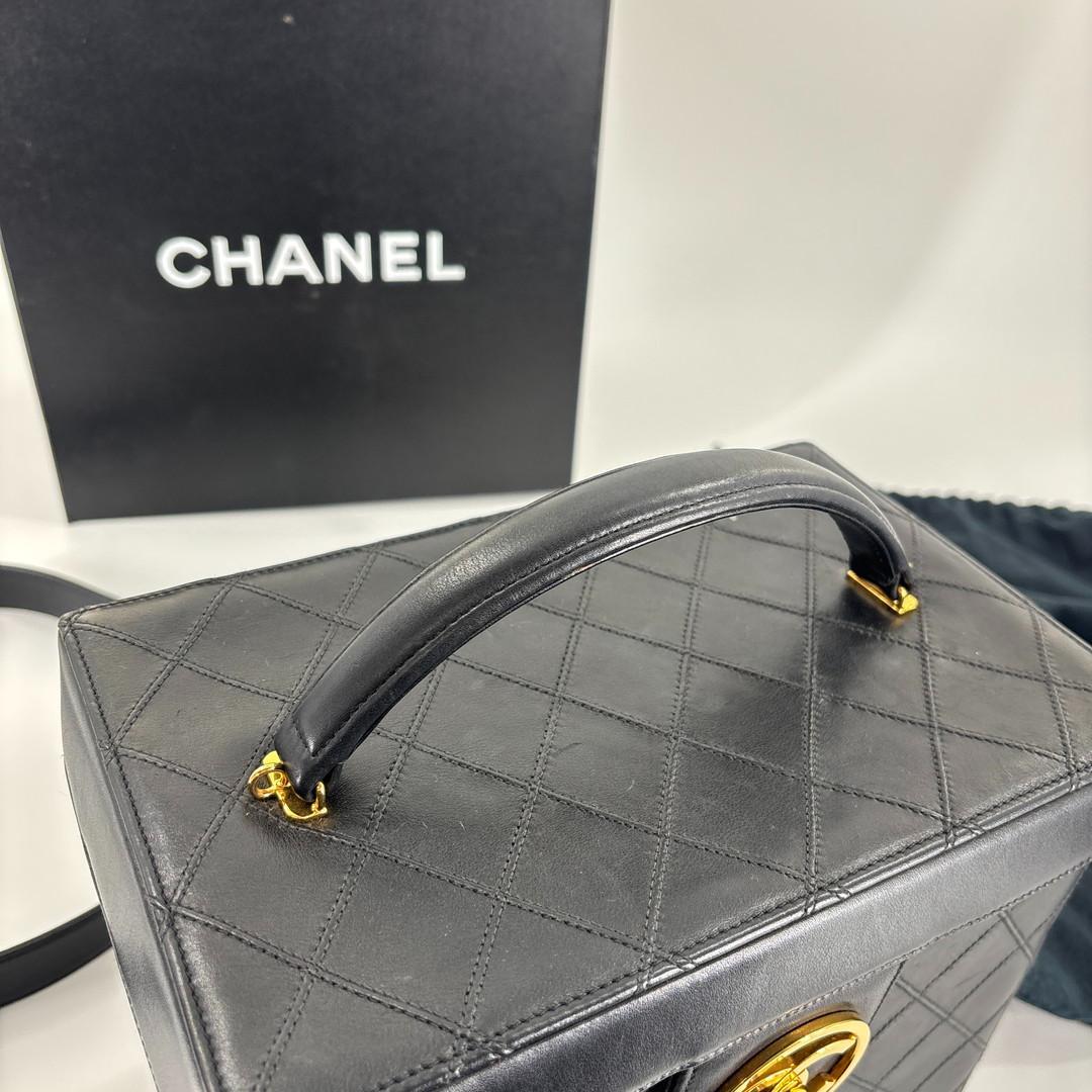 Ultra Chanel CC Bicolore Vanity Shoulder Bag Handbag