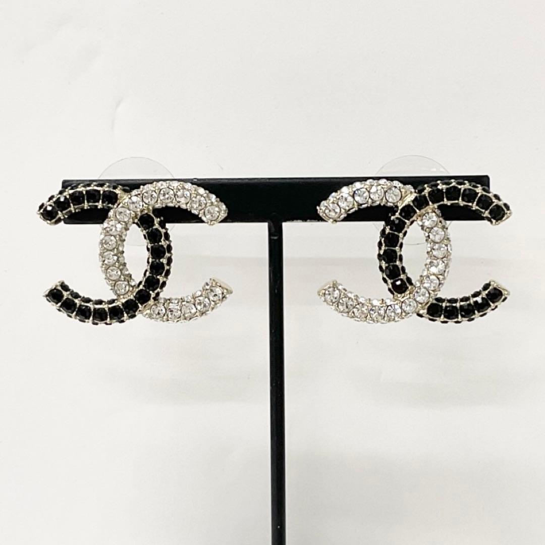 Chanel Earrings CC Logo Rhinestone Gold — view 6
