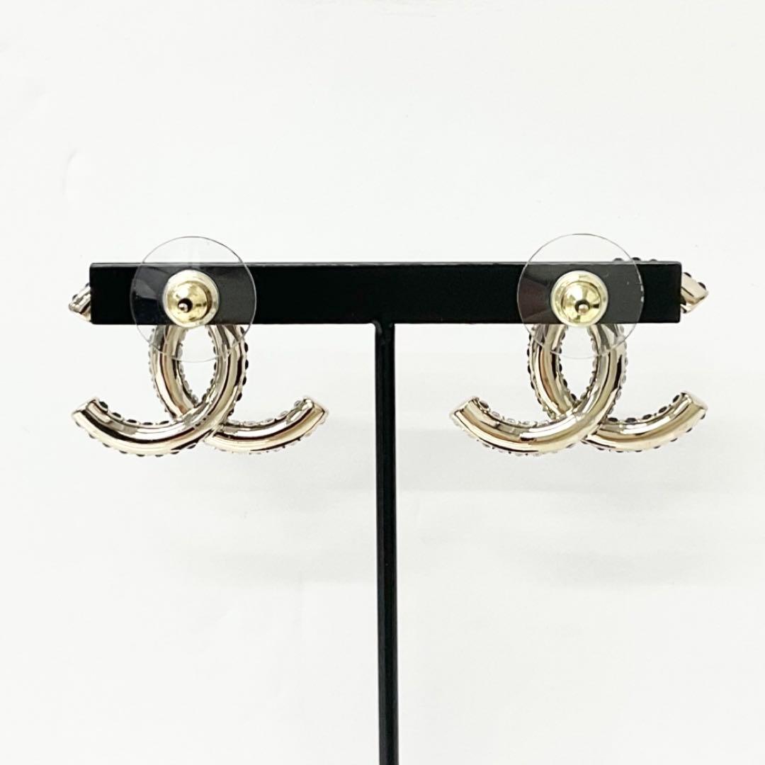 Chanel Earrings CC Logo Rhinestone Gold — view 8