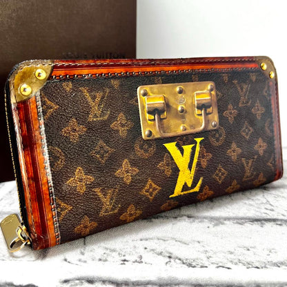 Louis Vuitton Trunk Time Zippy