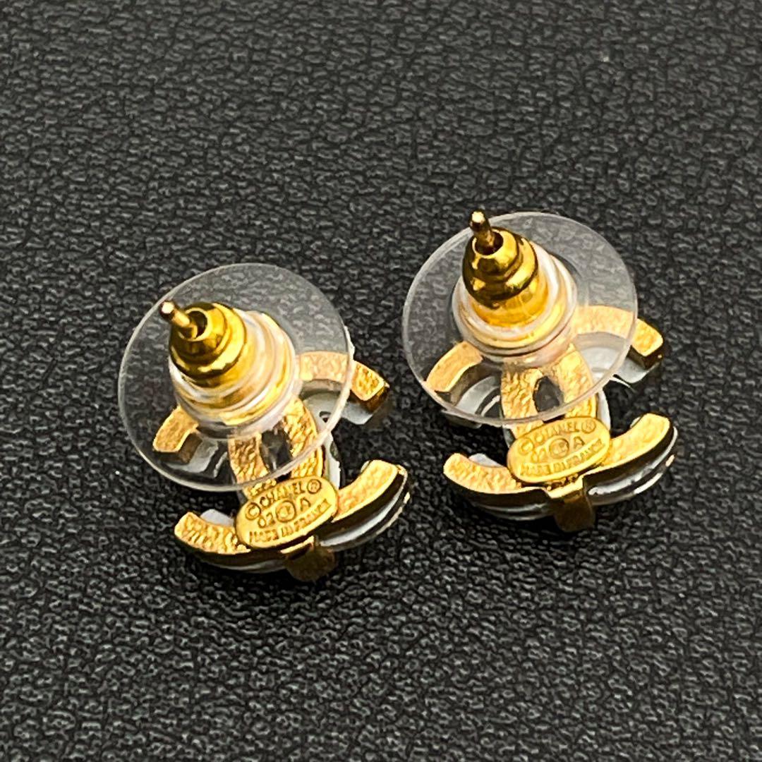 Chanel CC Logo Earrings Clear Icon Gold Coco — view 3