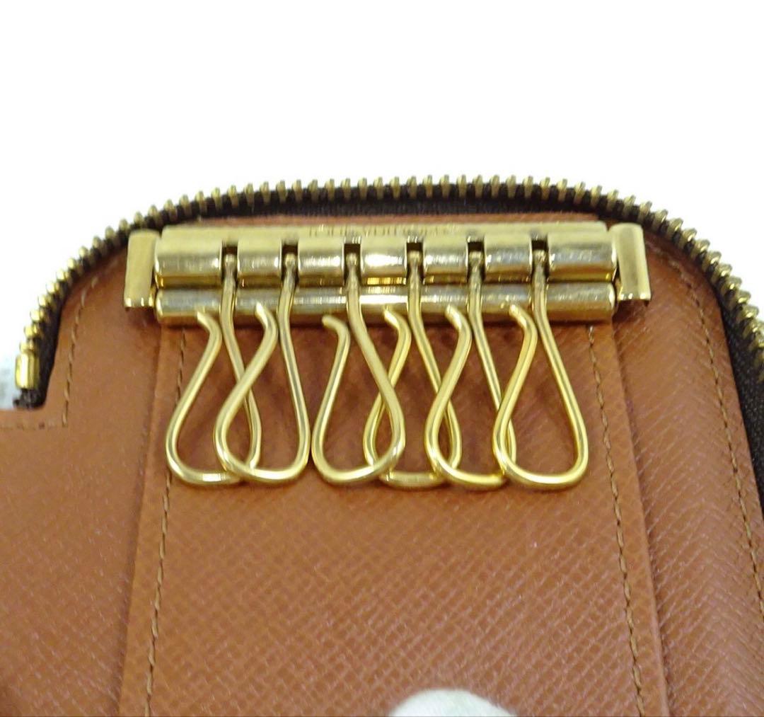 Louis Vuitton Monogram Pochette Zipper Key Case Key Holder — view 7