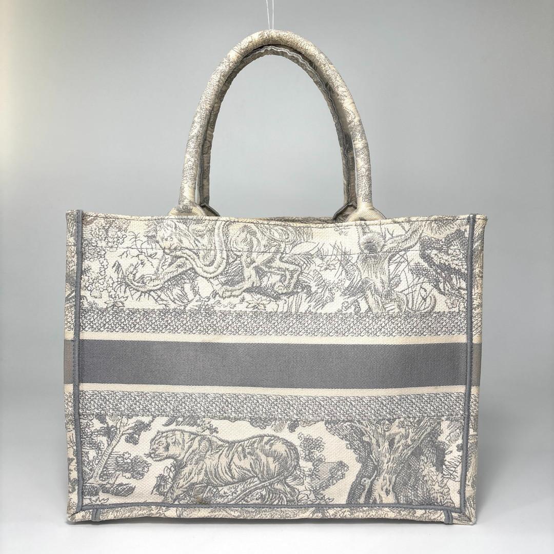 Dior Book Tote Toile de Jouy Zodiac — view 5