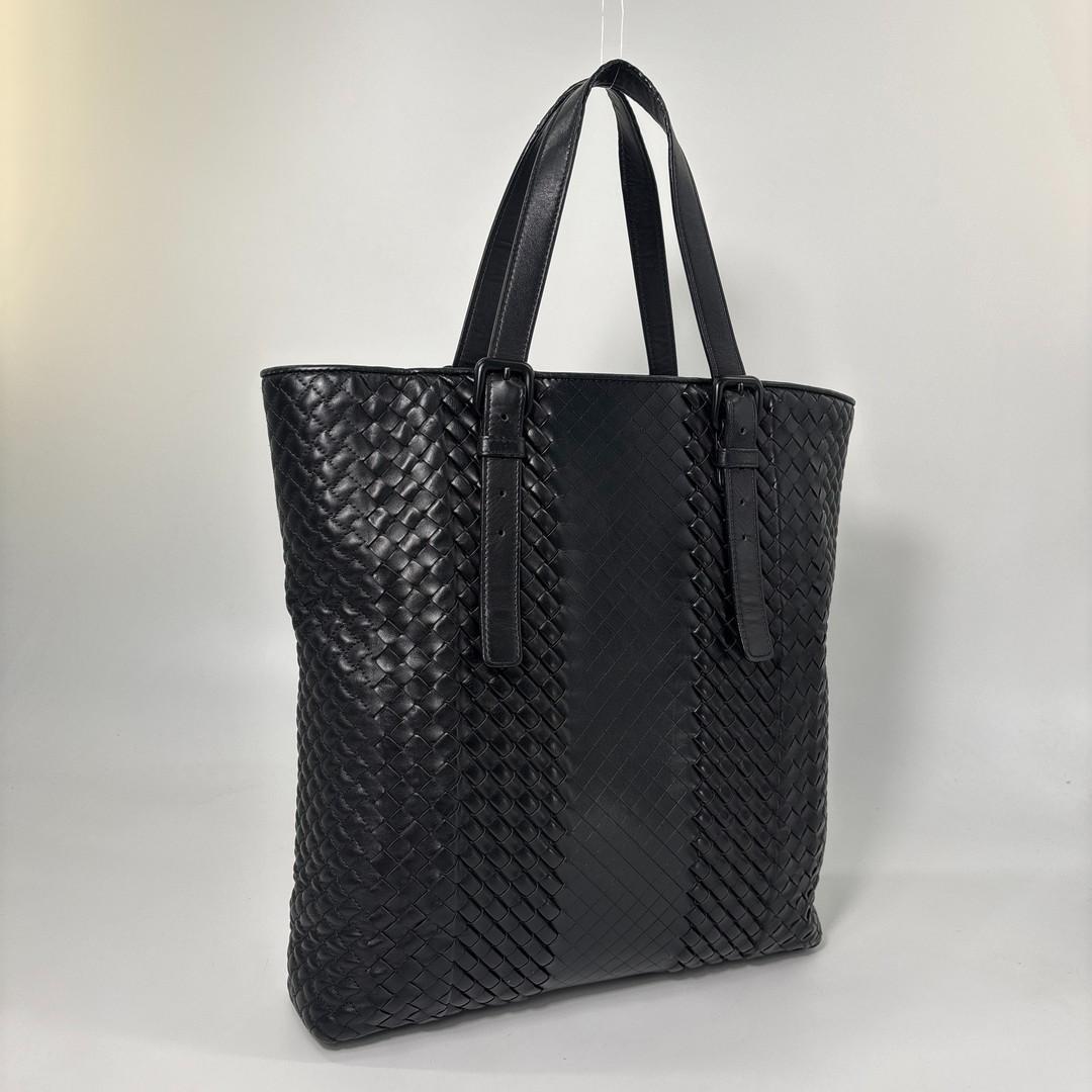 Bottega Veneta Super Intrecciato Tote Black — view 3