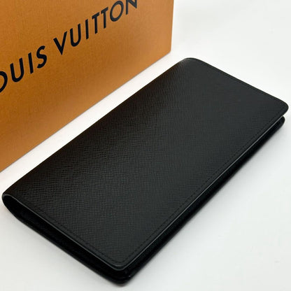 Louis Vuitton Portefeuille Brazza NM Taiga Silver Wallet — view 5