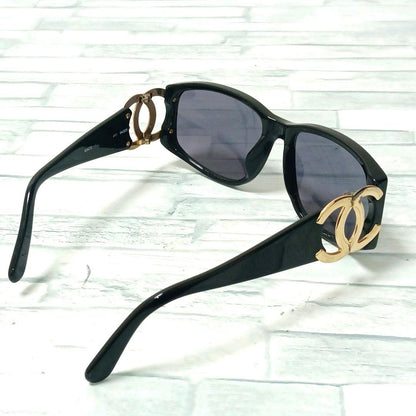 Chanel Sunglasses CC Logo Black Gold Wellington Eyewear — view 7