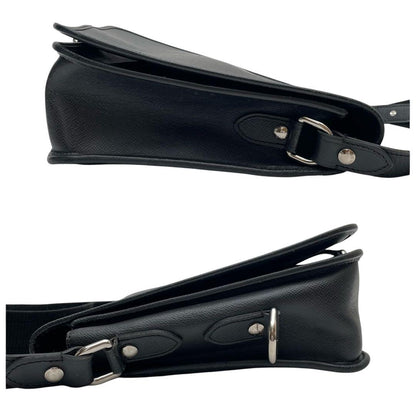 Louis Vuitton Taiga Leather Andrei Shoulder Messenger Bag — view 4