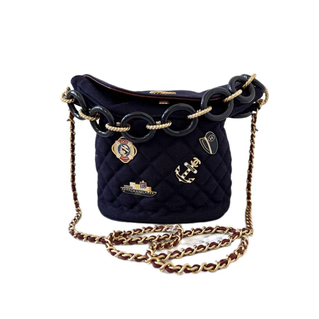 Chanel Classic Shoulder Bag — view 2