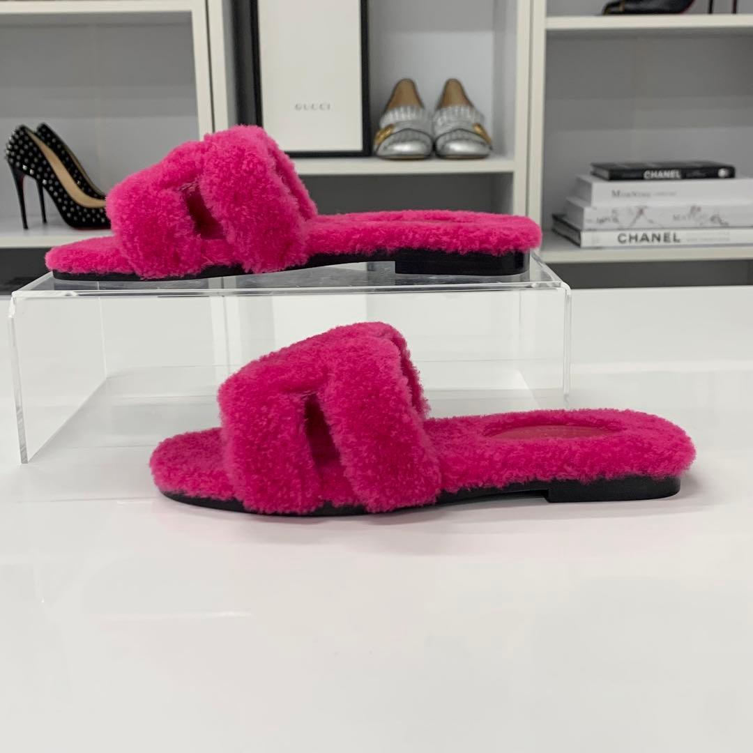 Hermes Oran Shearling Sandals Pink — view 3