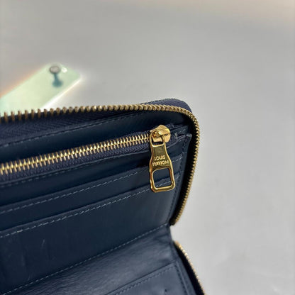 Ultra Louis Vuitton NIGO Collaboration Monogram Denim Zippy Wallet