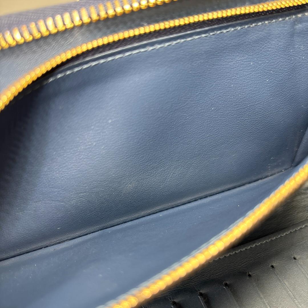 Ultra Louis Vuitton NIGO Collaboration Monogram Denim Zippy Wallet