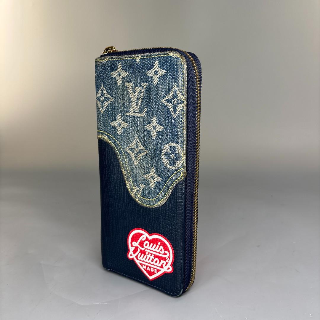 Ultra Louis Vuitton NIGO Collaboration Monogram Denim Zippy Wallet