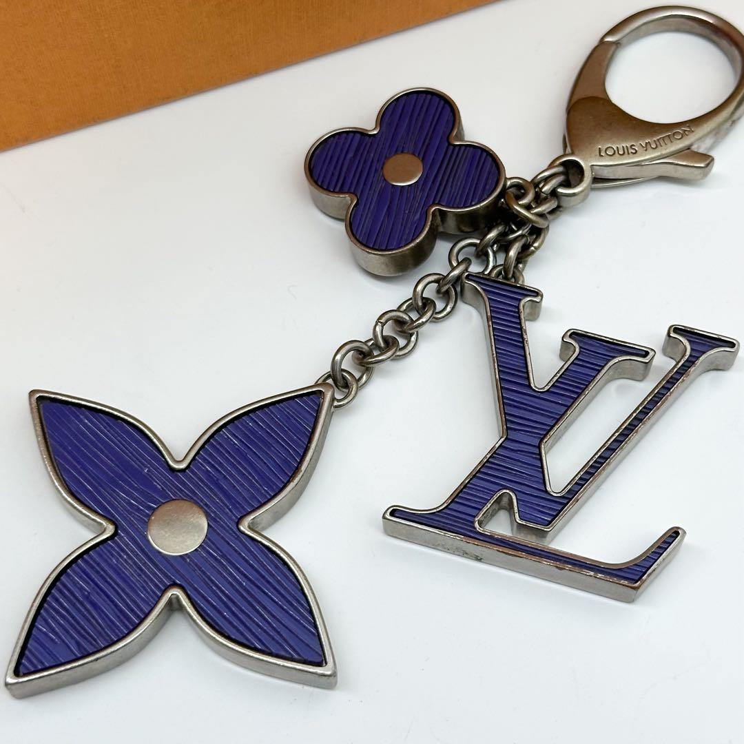Louis Vuitton Bijou Sac Fleur Epi Silver Porte Cles Key Holder