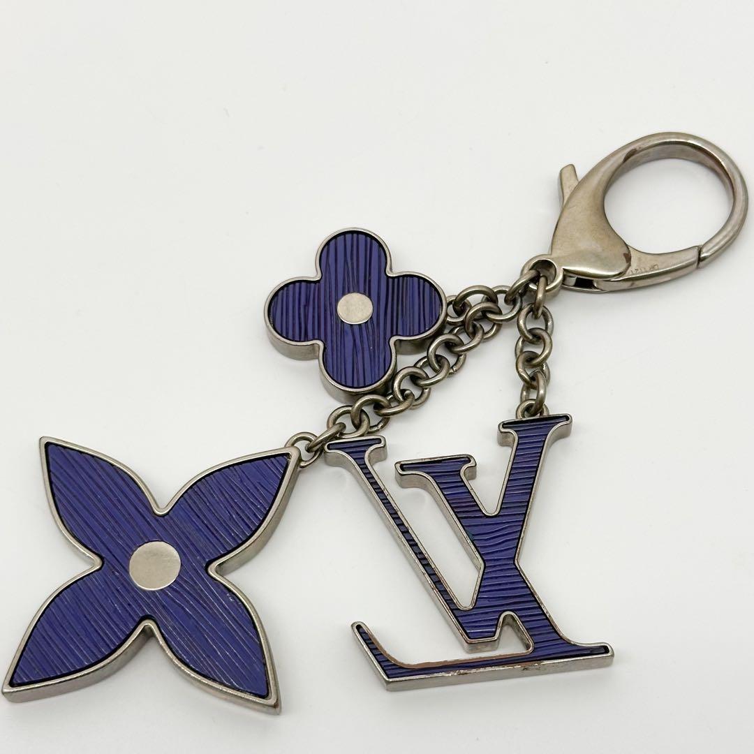 Louis Vuitton Bijou Sac Fleur Epi Silver Porte Cles Key Holder — view 4