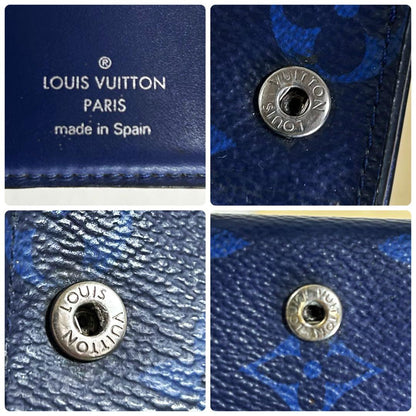 Louis Vuitton Discovery Taiga Llama Compact Trifold Wallet