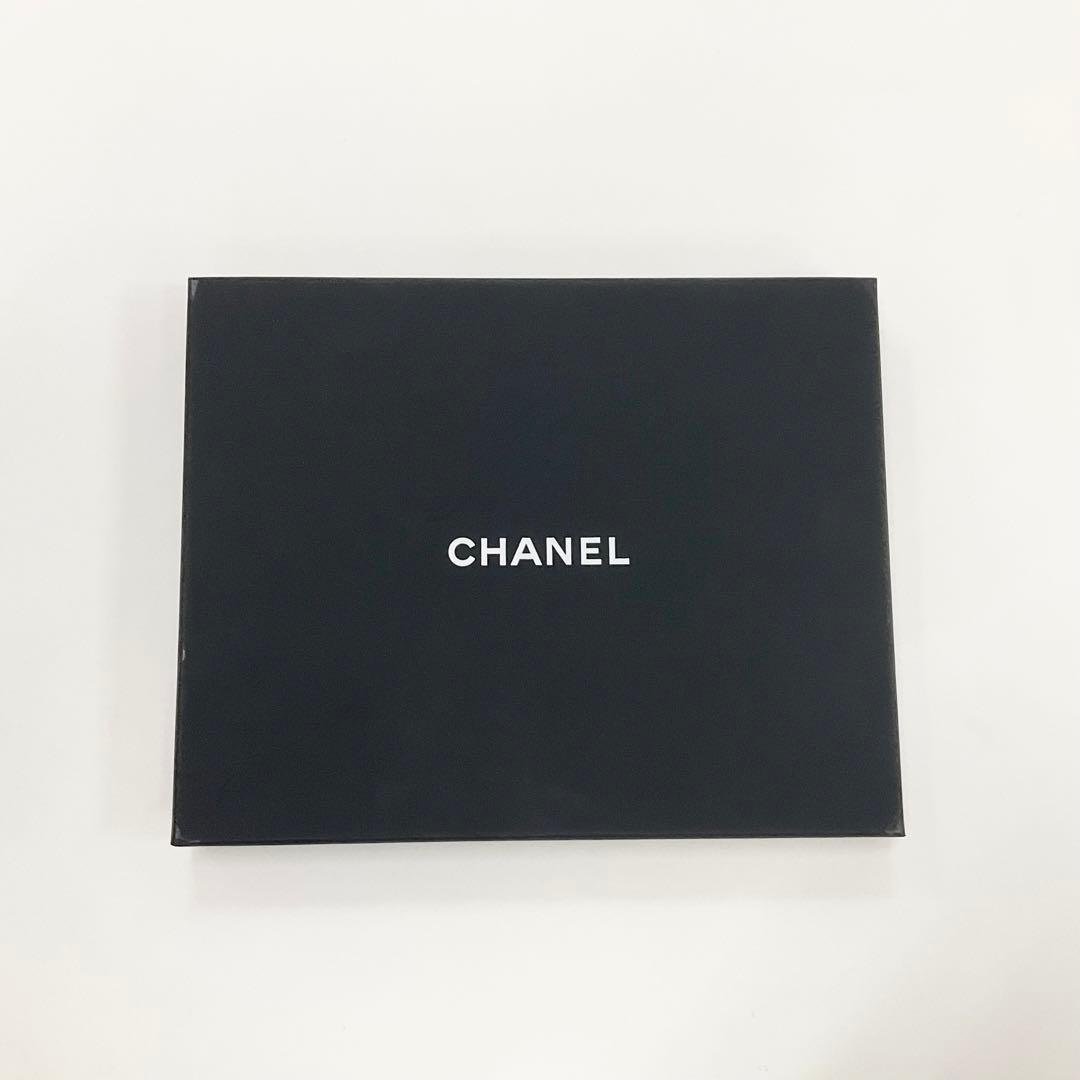 Chanel Necklace CC Logo Plate Gold — view 9