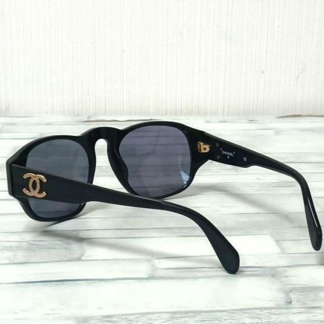 Chanel Sunglasses Black CC Logo GD Wellington Eyewear — view 9