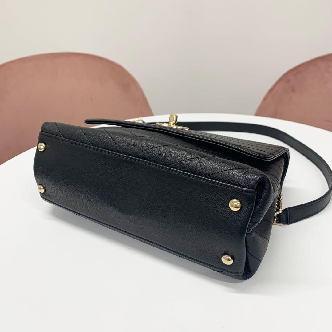 Chanel CC Logo Chain 2-Way Shoulder Bag — view 4