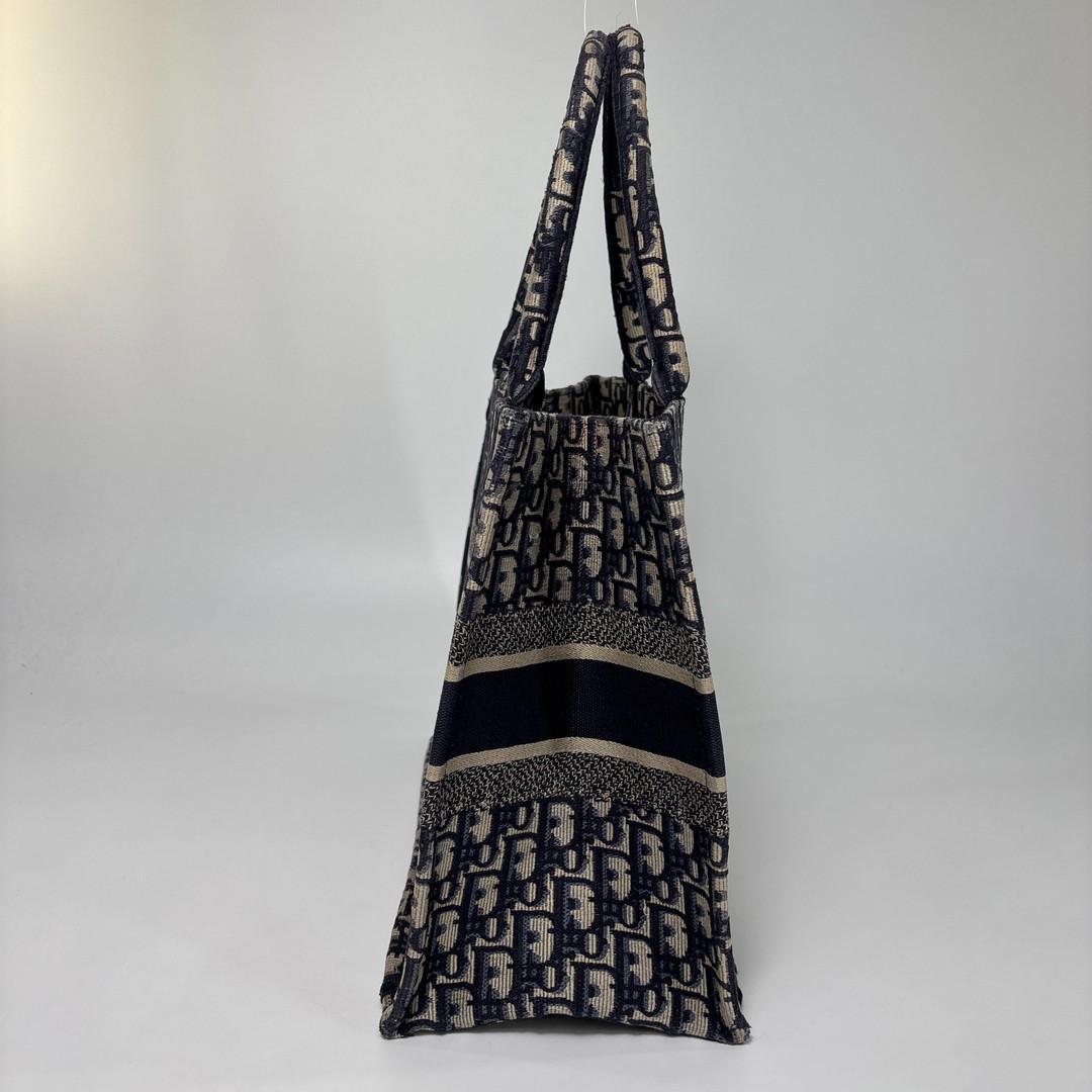 Dior Trotter Book Tote Medium — view 4