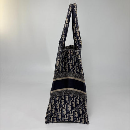 Dior Trotter Book Tote Medium — view 4