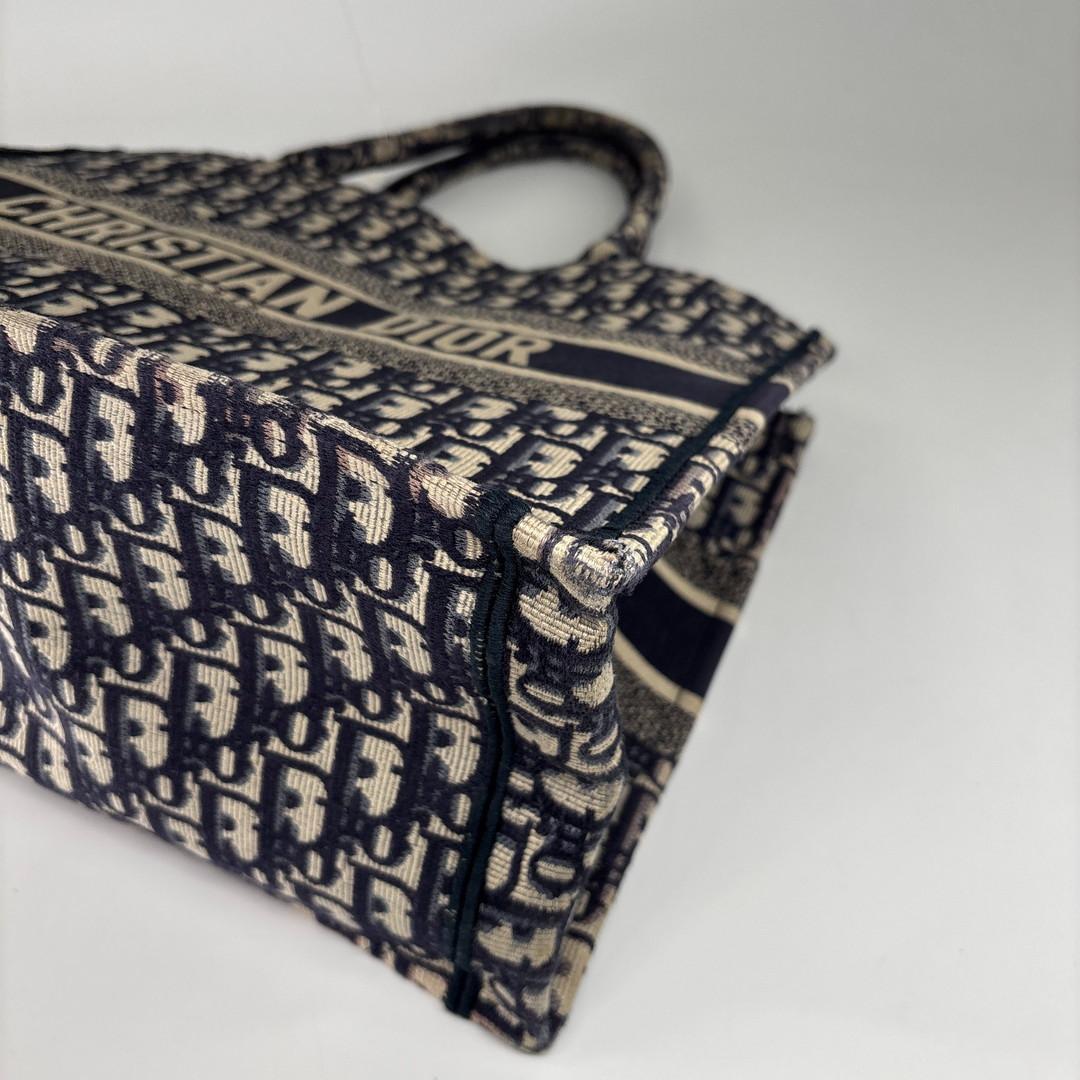 Dior Trotter Book Tote Medium — view 8