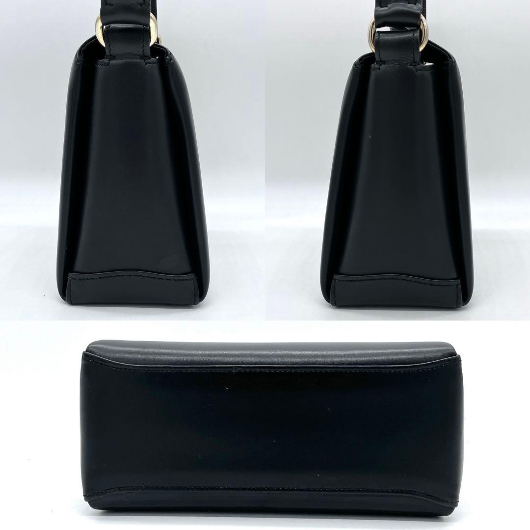 Gucci Handbag Leather Black Turnlock