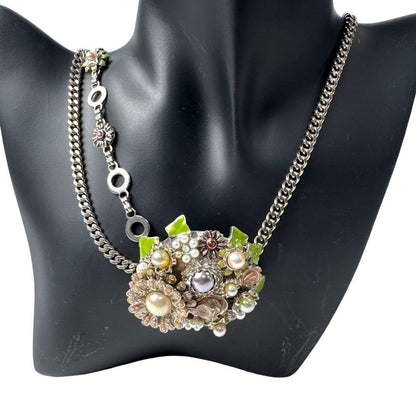 Chanel 05P Floral Chain Belt Necklace 2-Way CC Logo — view 2
